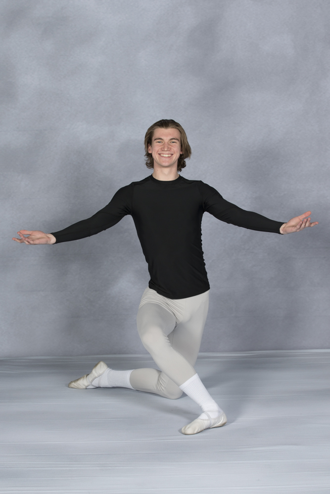 Male Dancer End Scene